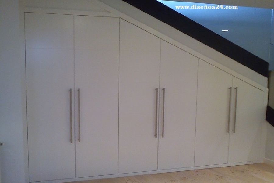 armarios-debajo-escalera-san sebastian