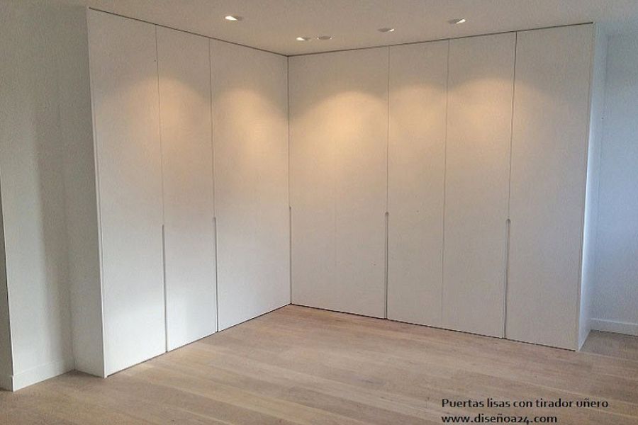 armario-escuadra-puertas-lisas-donosti