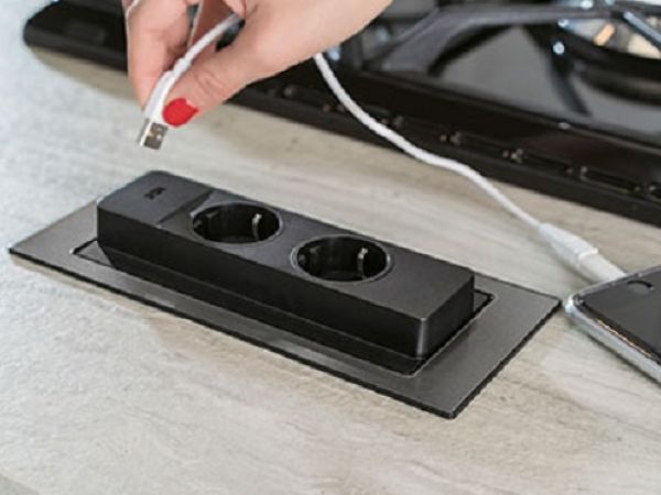 enchufes-escamoteables-encimera-precios