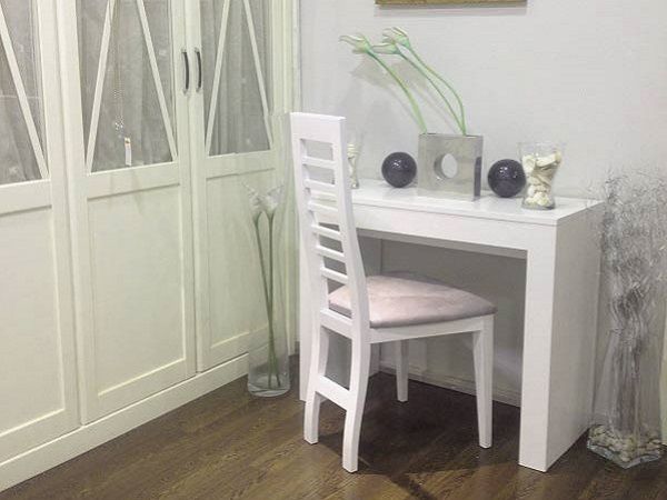 mesa-consola-extensible-blanca-estrecha