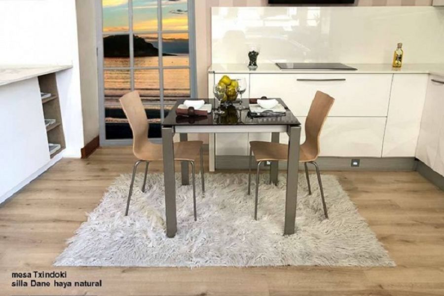 sillas-apilables-asiento-madera