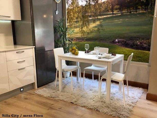 sillas-mesas-blancas-conjunto-donostia